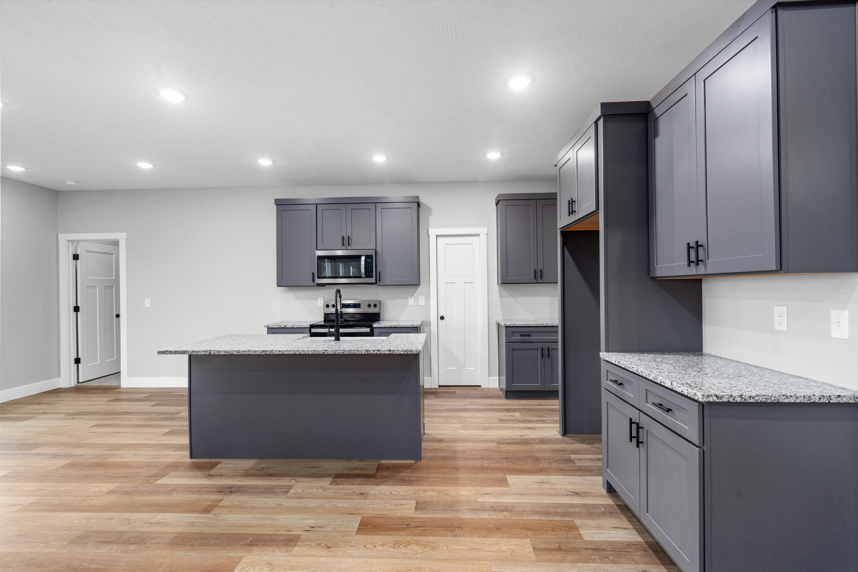 2129 East Will Street Property Photo 13