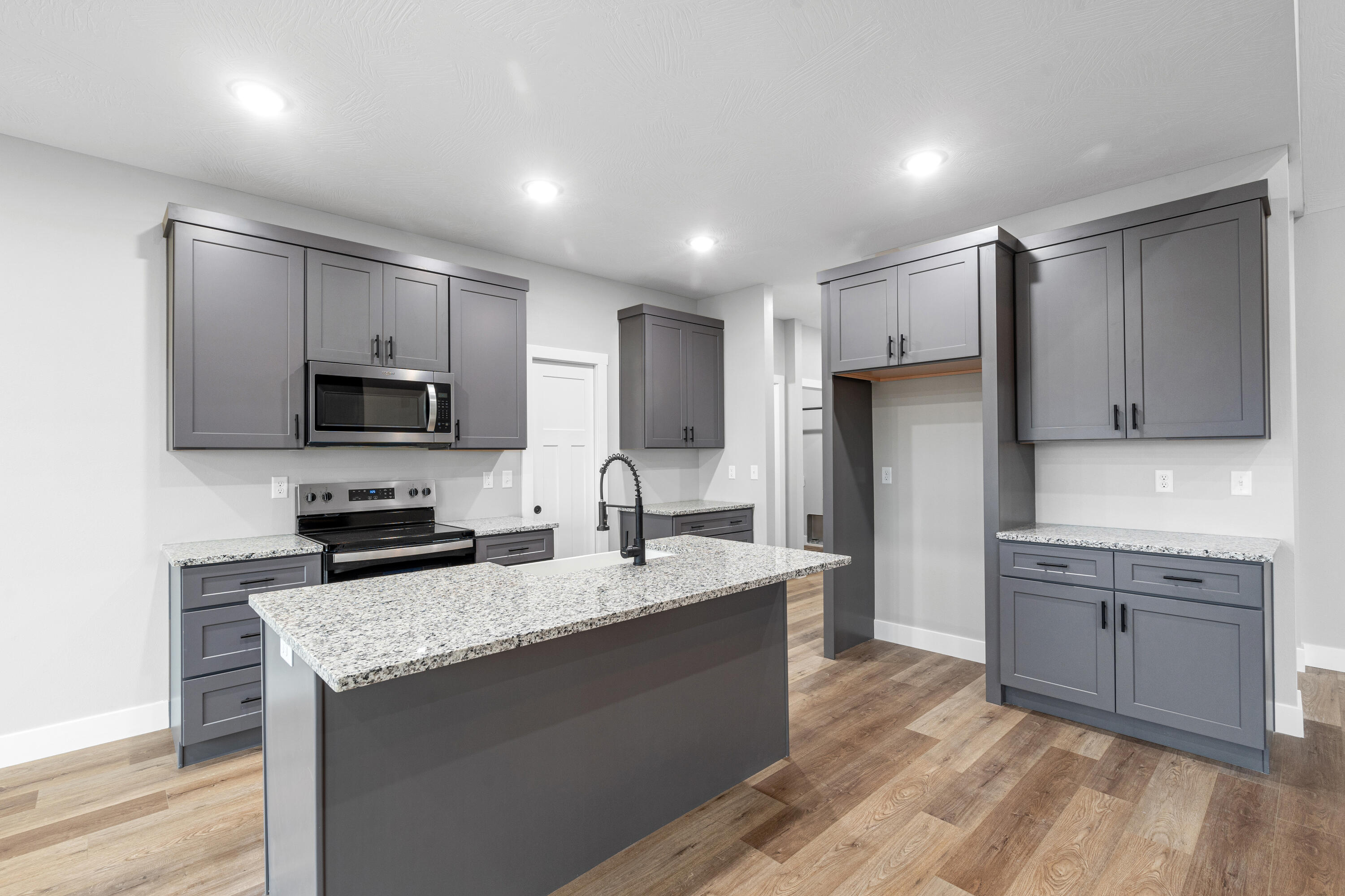 2129 East Will Street Property Photo 14