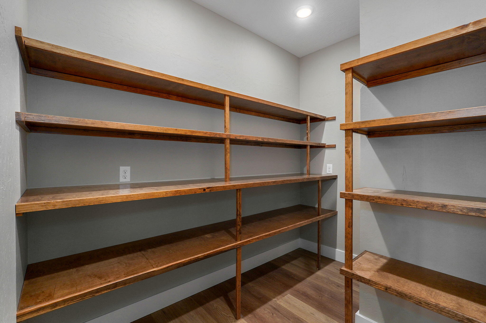 3025 West Edward Street Property Photo 10