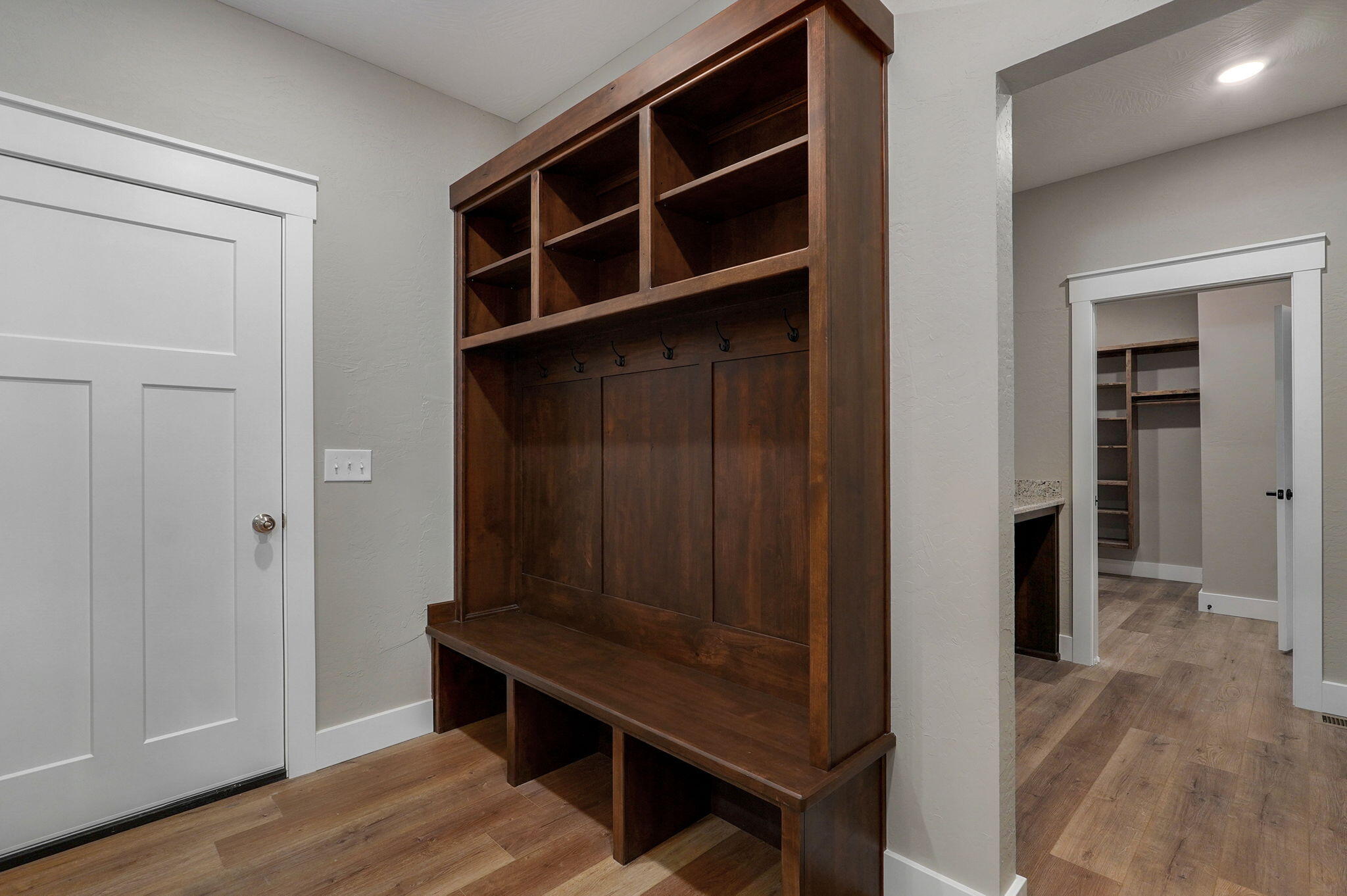 3025 West Edward Street Property Photo 15