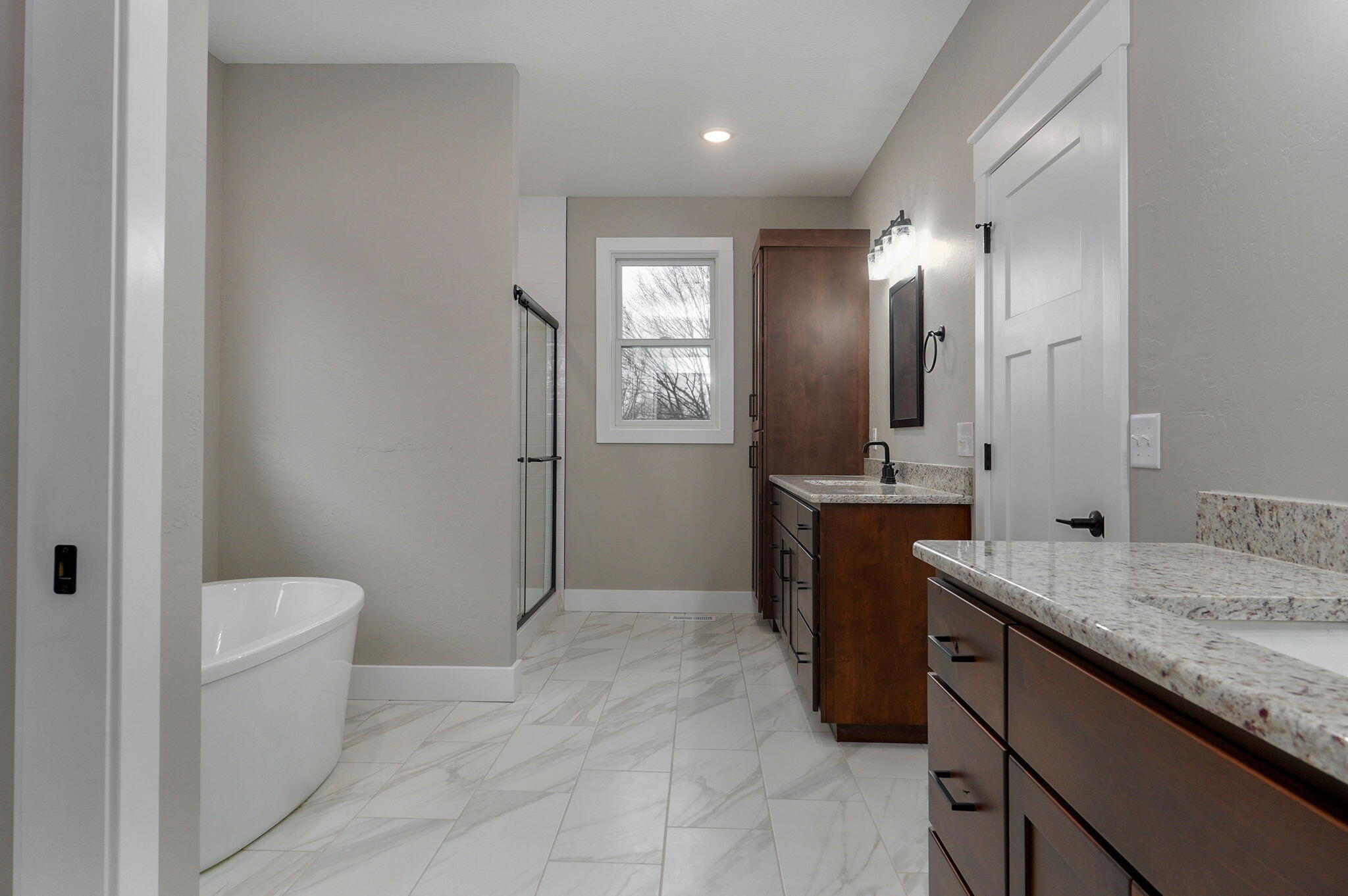 3025 West Edward Street Property Photo 17