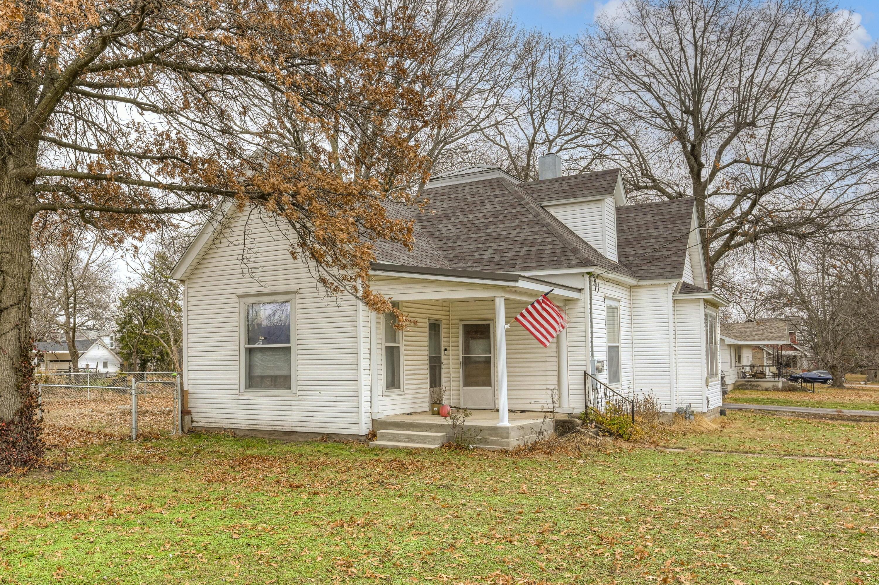 809 Tilden Avenue Property Photo