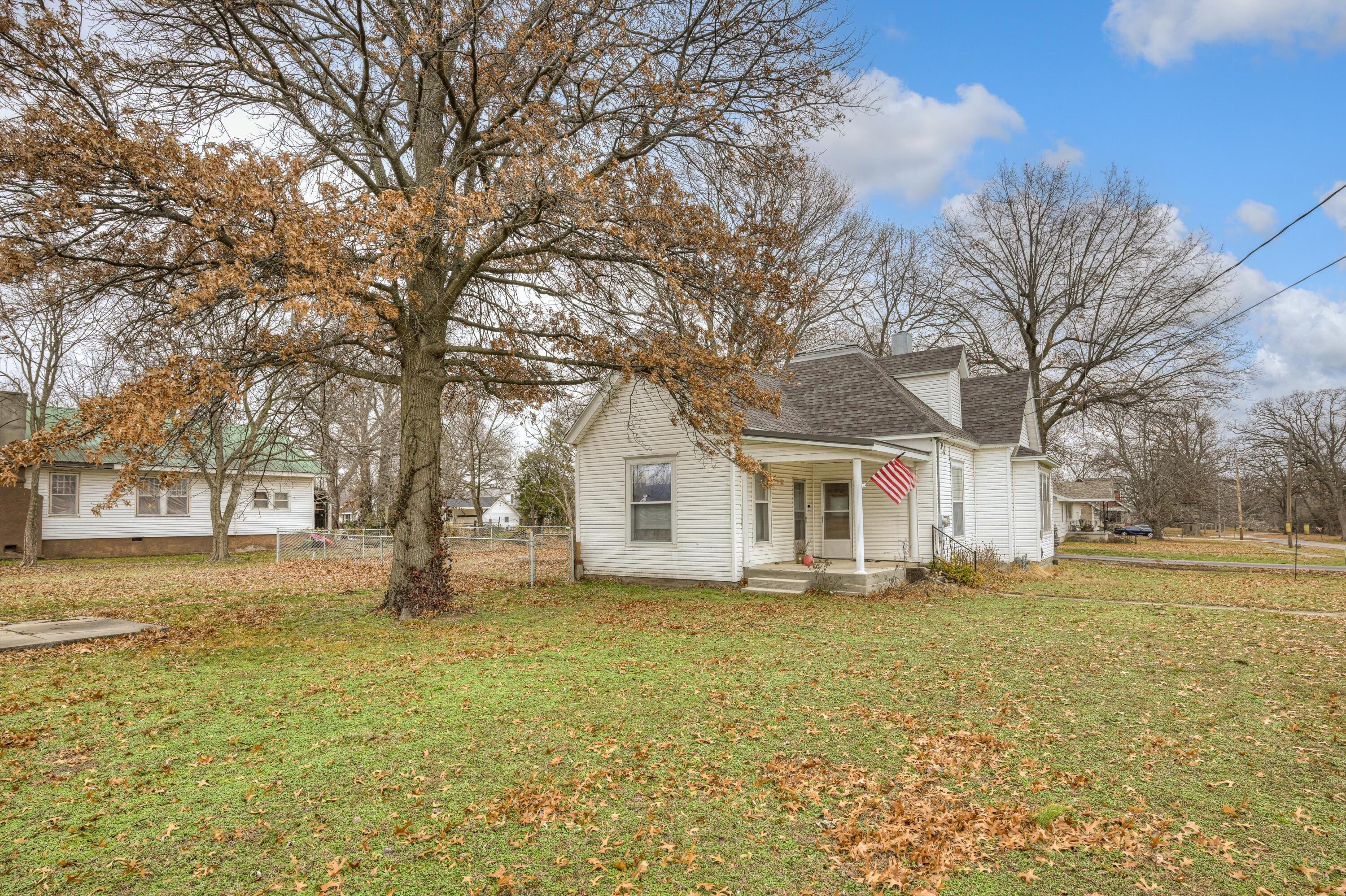 809 Tilden Avenue Property Photo 3