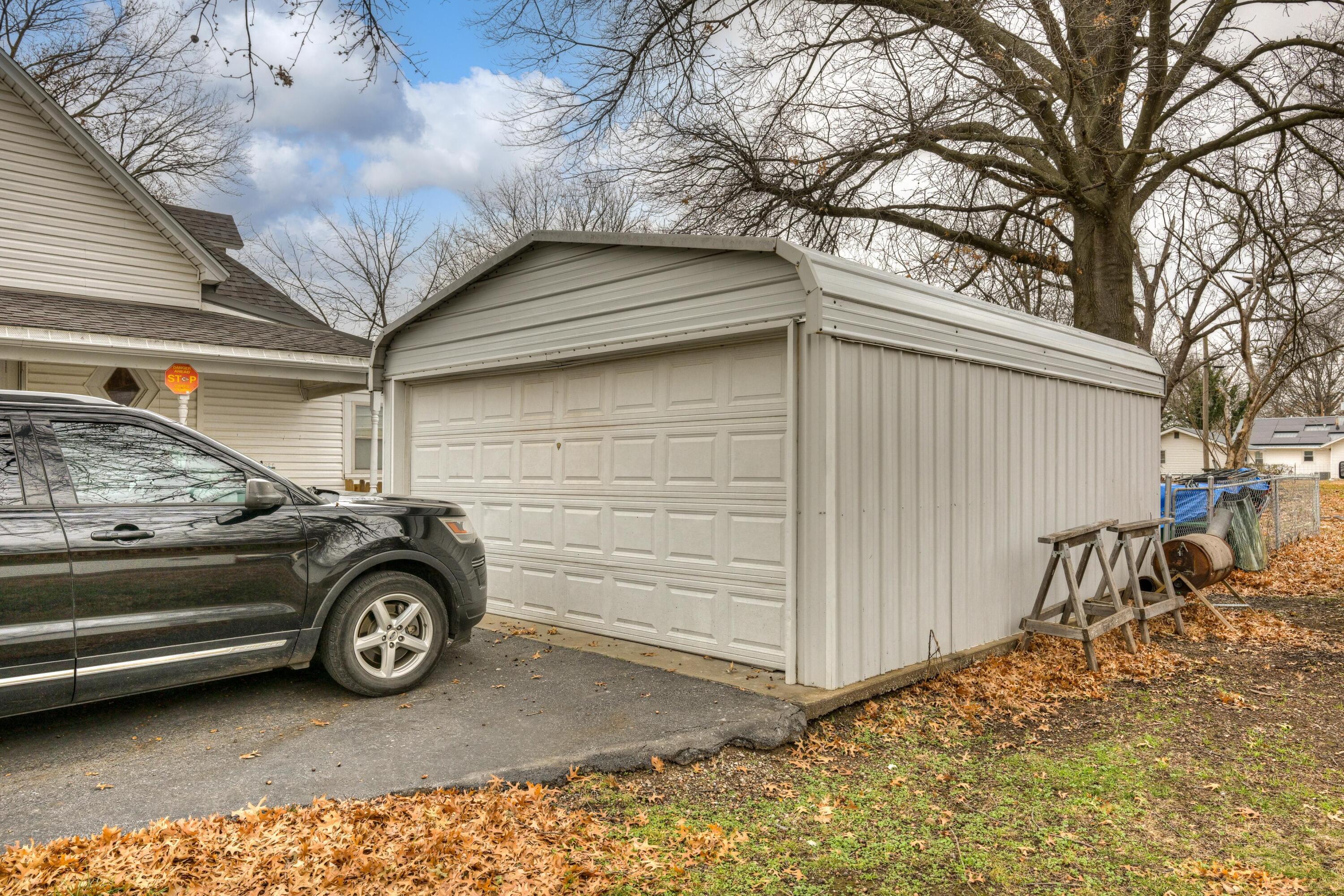 809 Tilden Avenue Property Photo 24