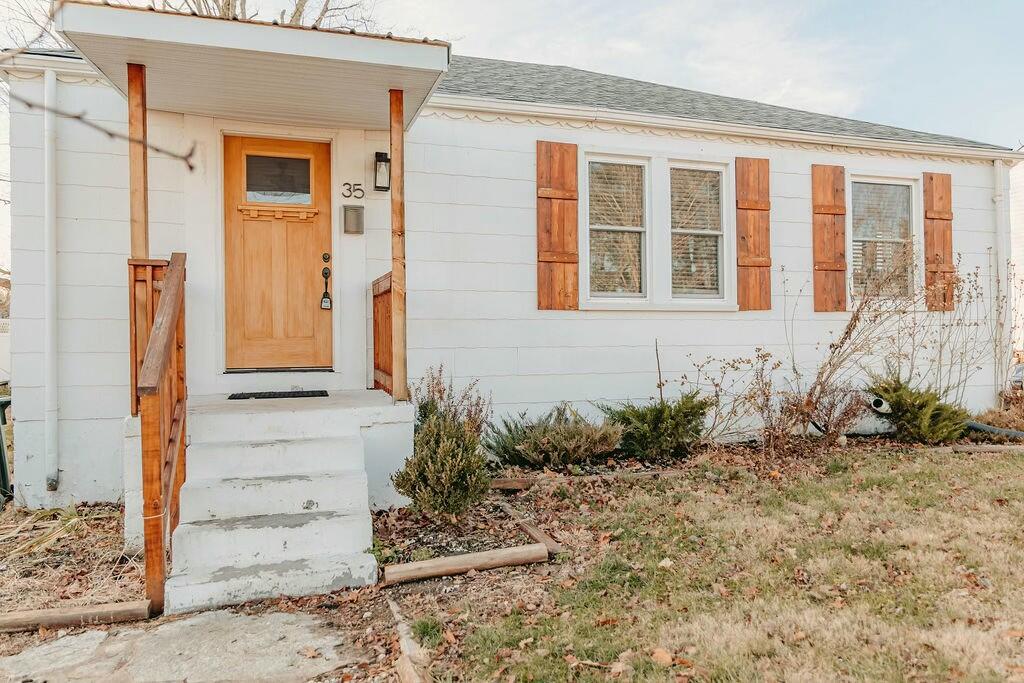 35 Green Acres Drive Property Photo 4
