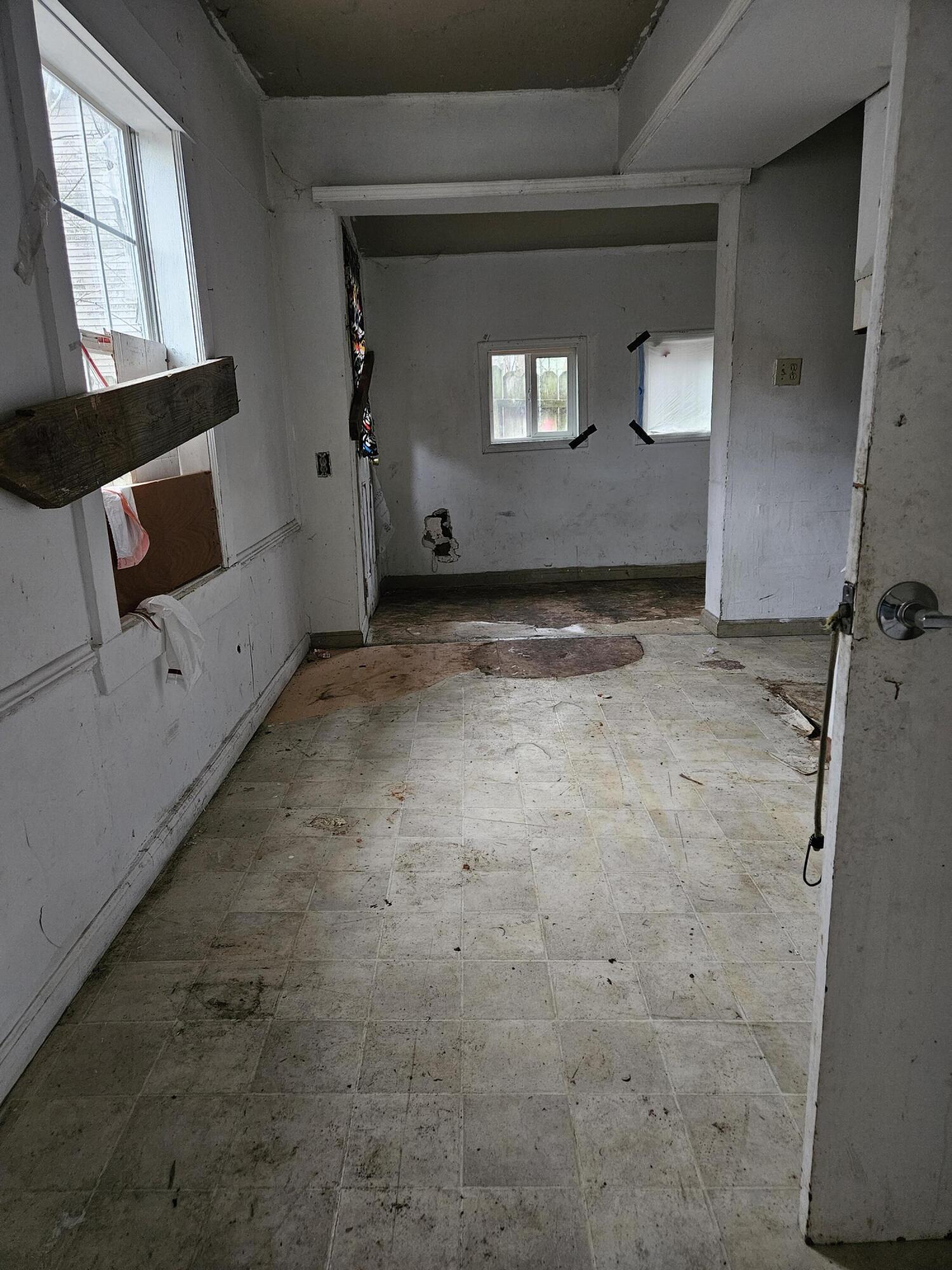 908 West Harrison Street Property Photo 4