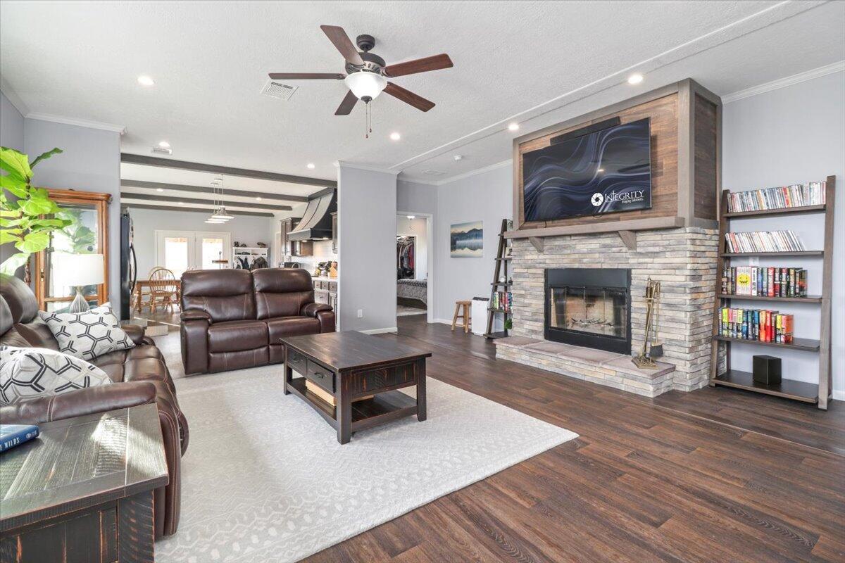 1243 County Road 2410 Property Photo 7