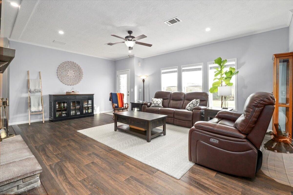 1243 County Road 2410 Property Photo 9