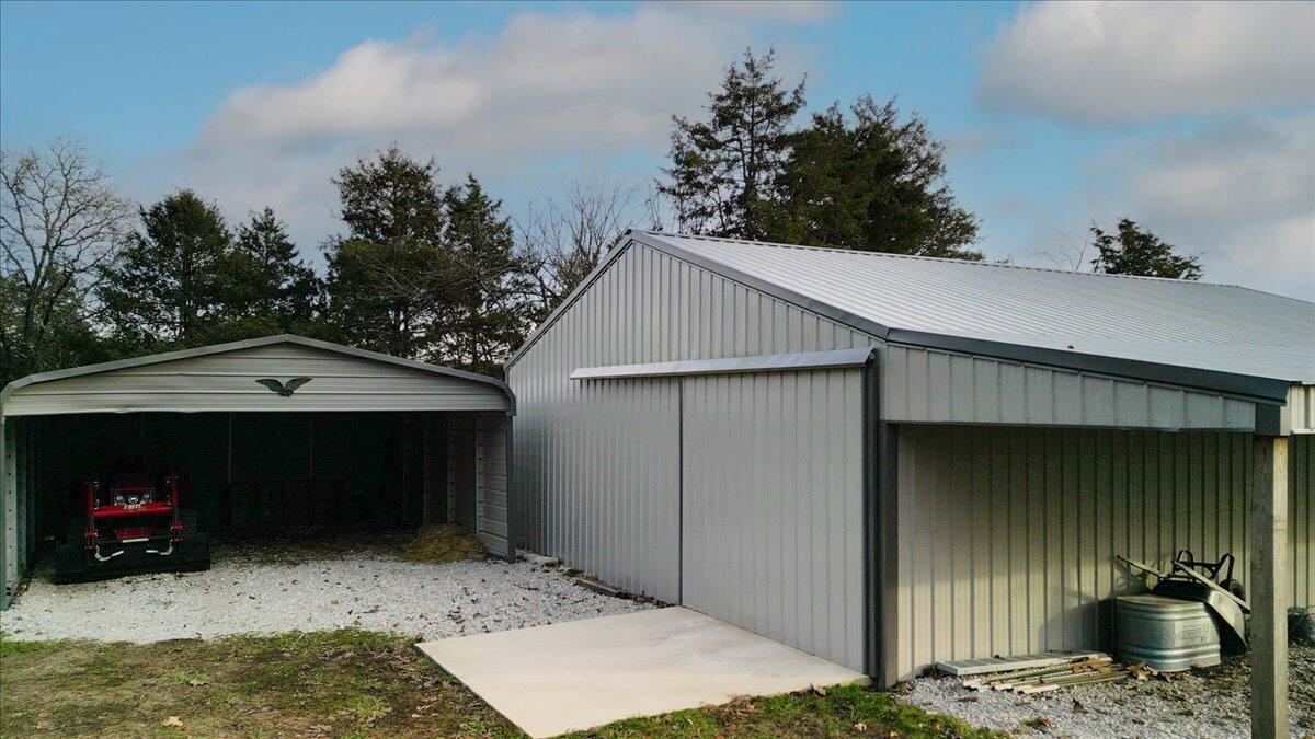 1243 County Road 2410 Property Photo 28