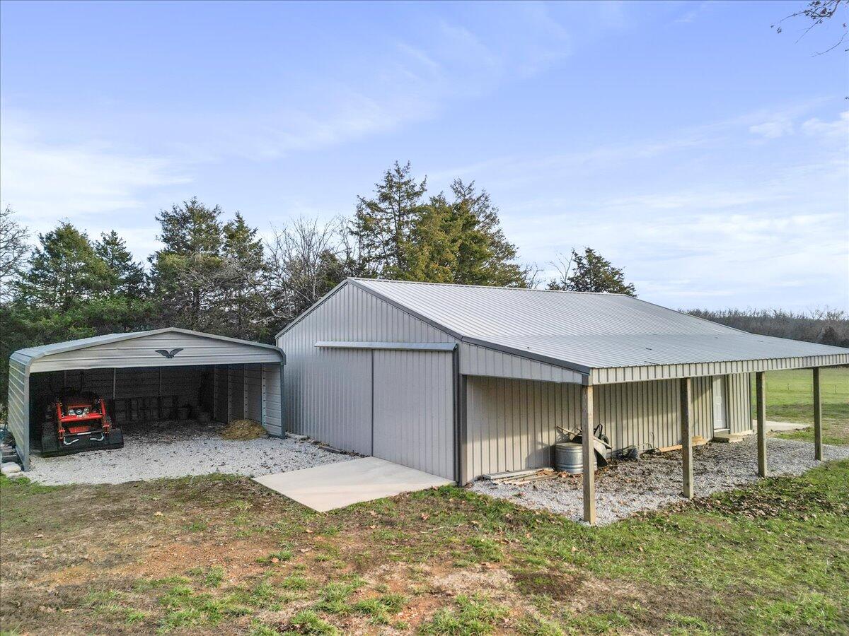 1243 County Road 2410 Property Photo 29