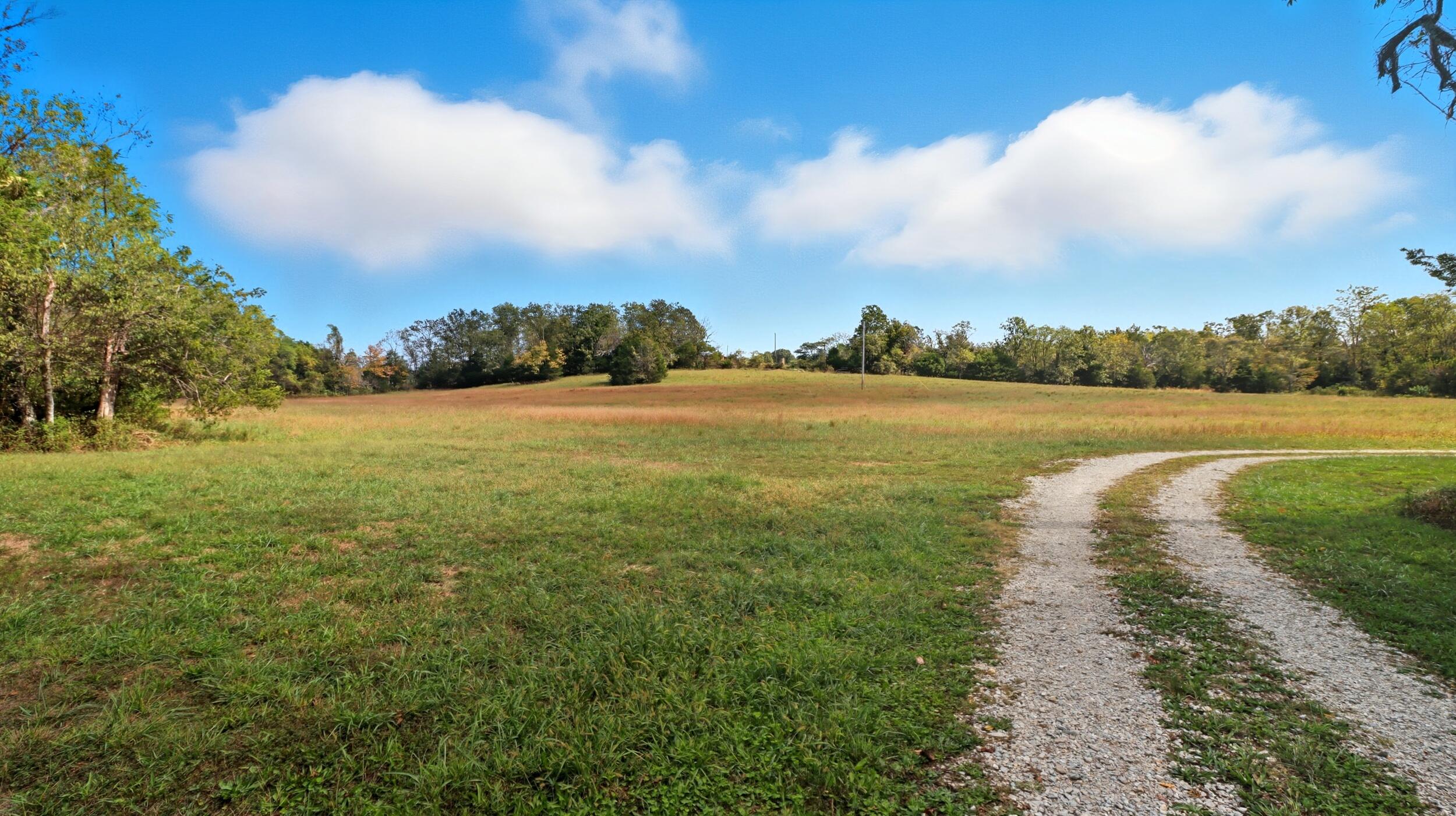 1243 County Road 2410 Property Photo 60