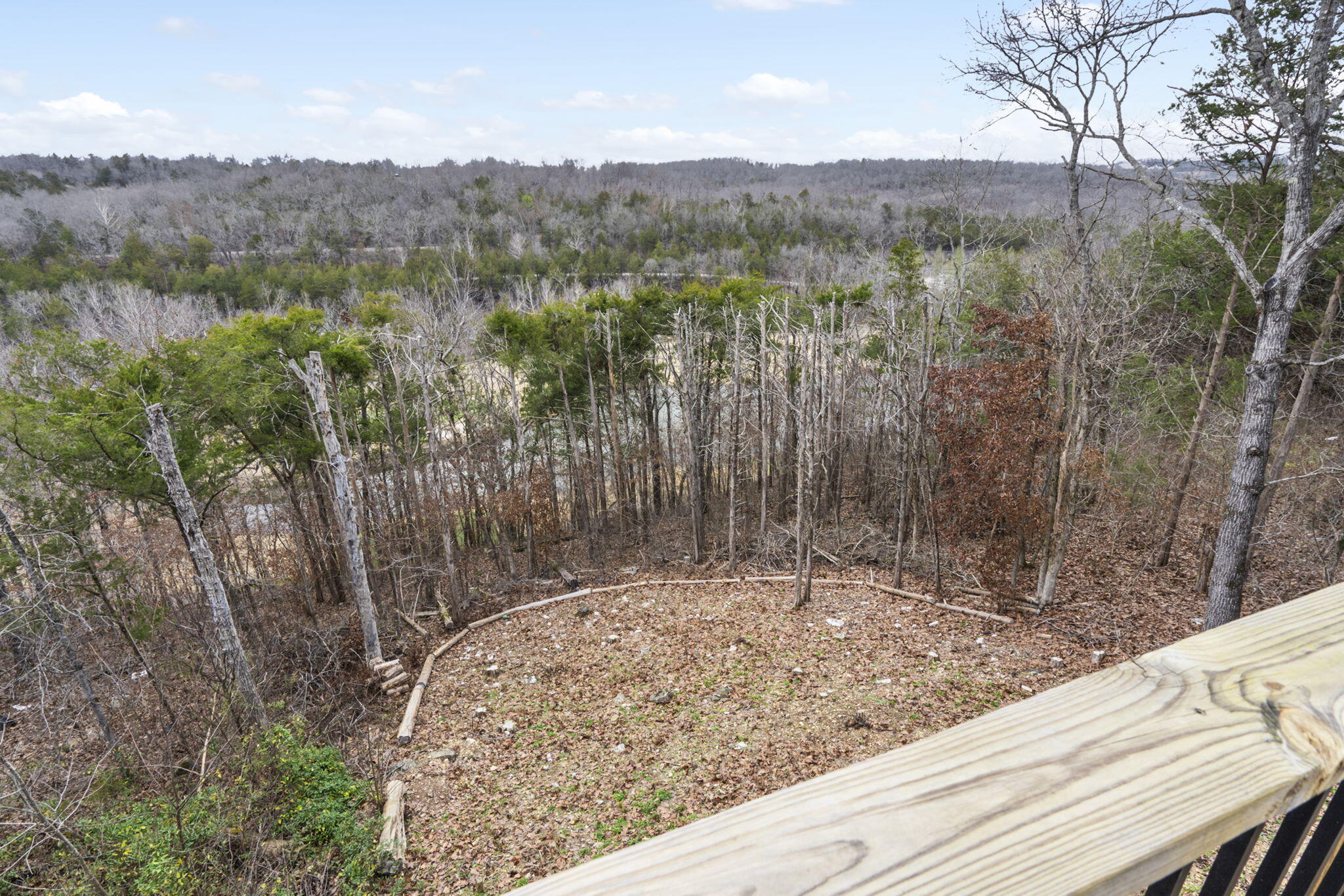 852 Silvercliff Way Property Photo 34