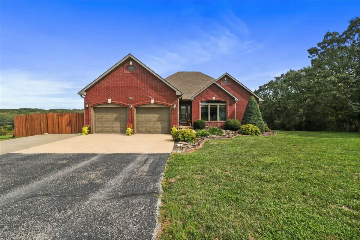 11263 Oak Hill Property Photo 3