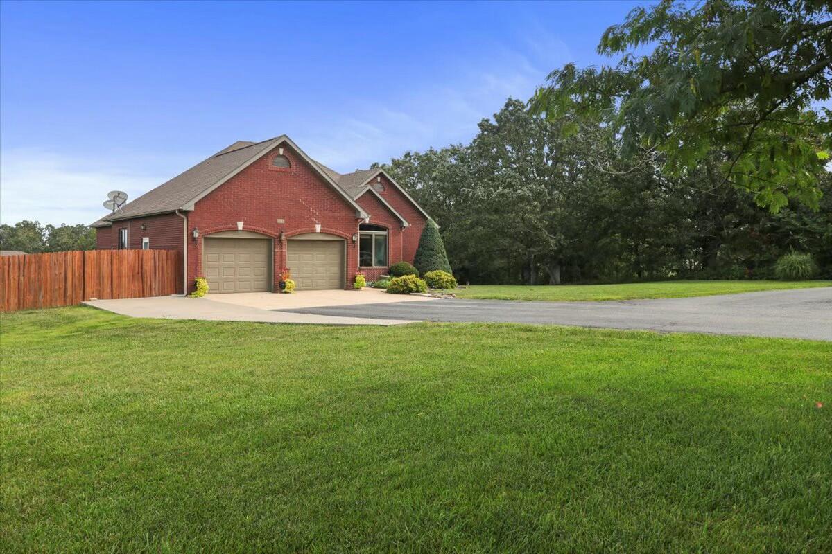 11263 Oak Hill Property Photo 6