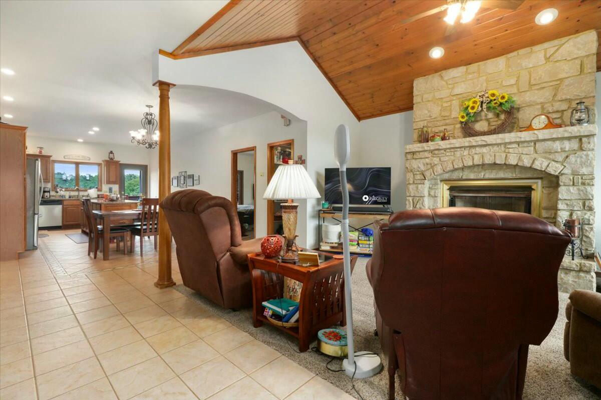 11263 Oak Hill Property Photo 7