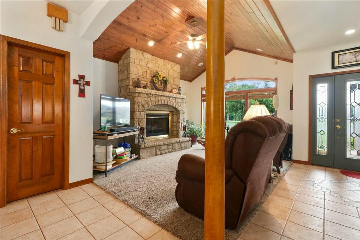 11263 Oak Hill Property Photo 8