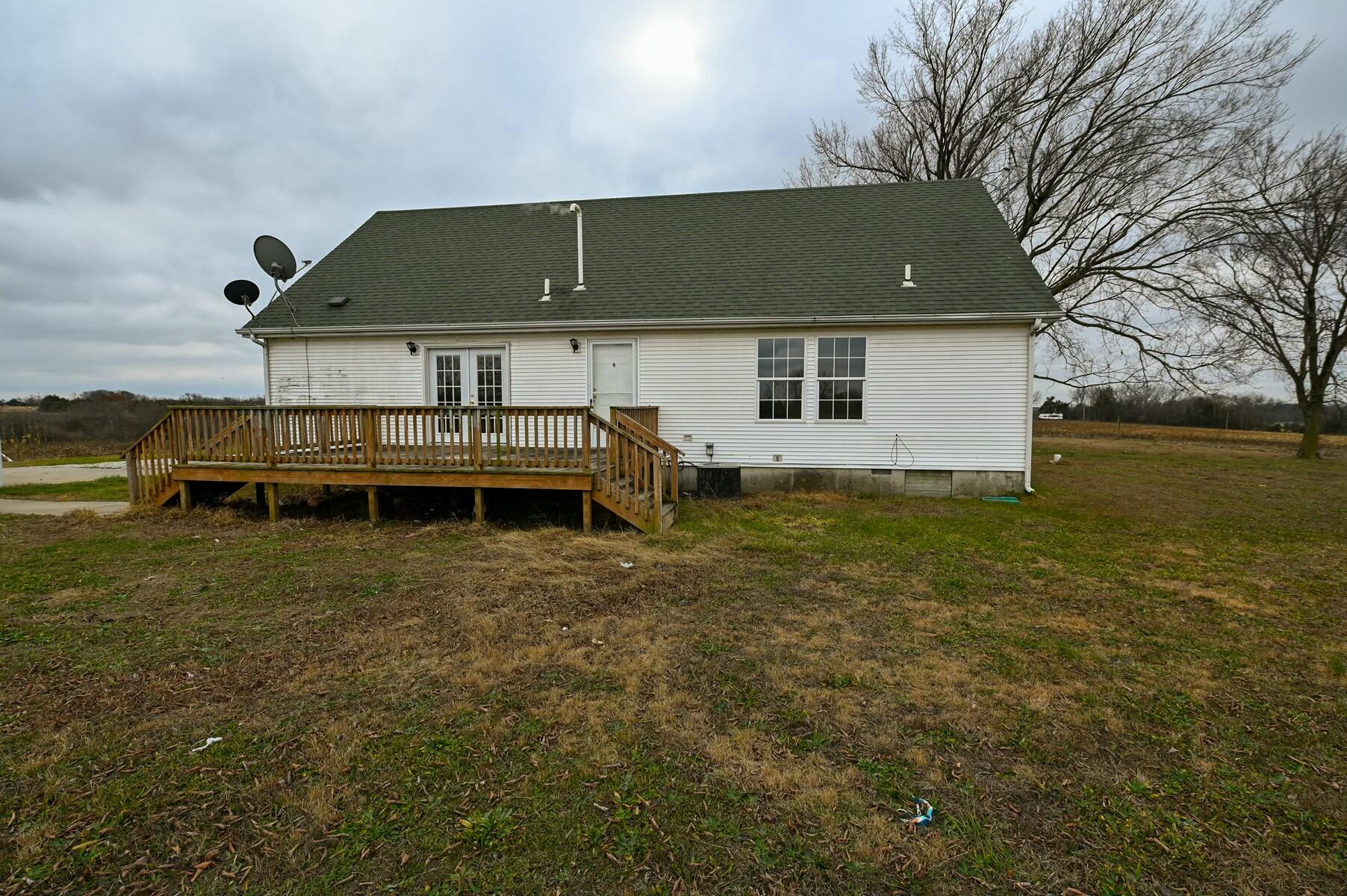 2155 East 2200 Road Property Photo 3