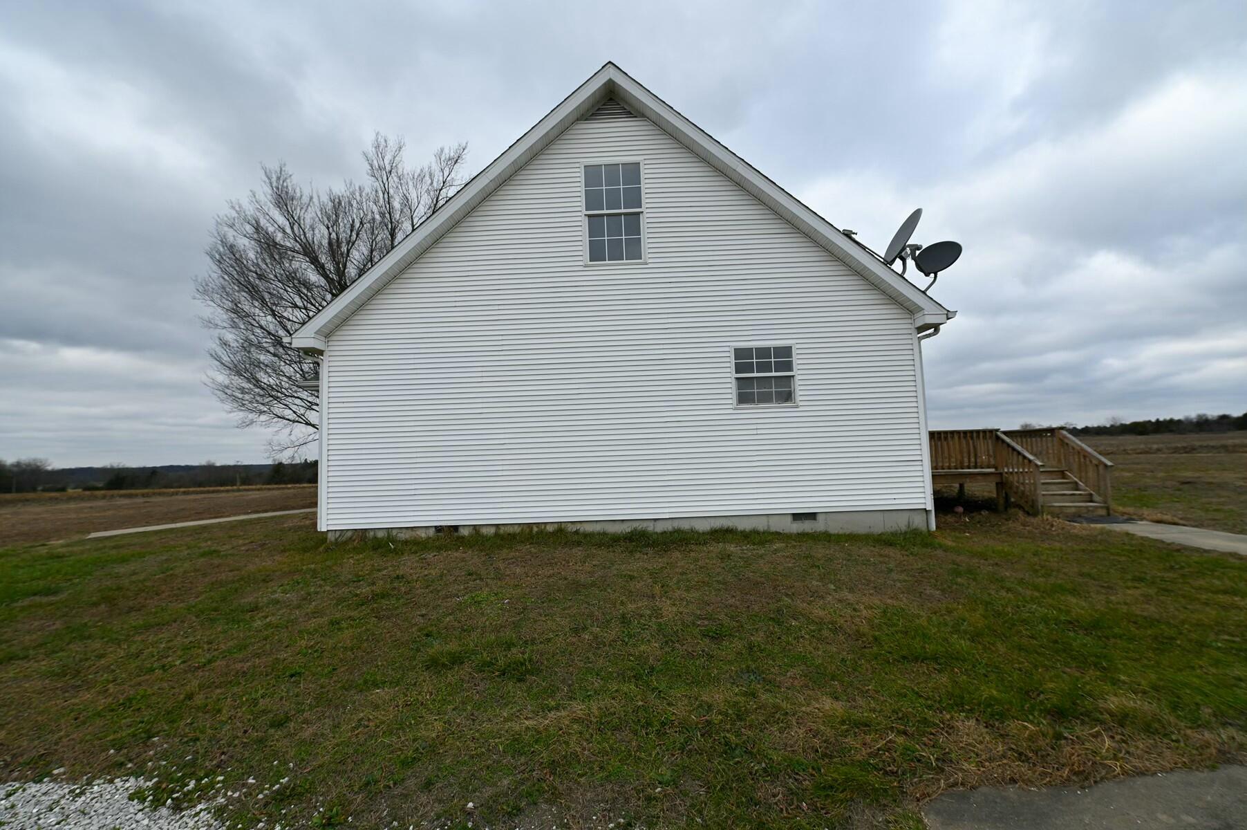 2155 East 2200 Road Property Photo 6