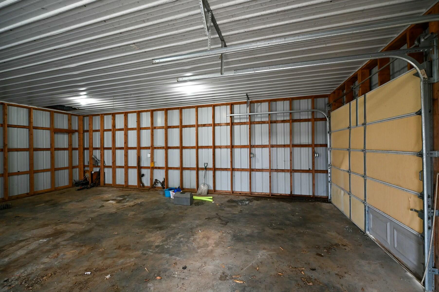 2155 East 2200 Road Property Photo 9