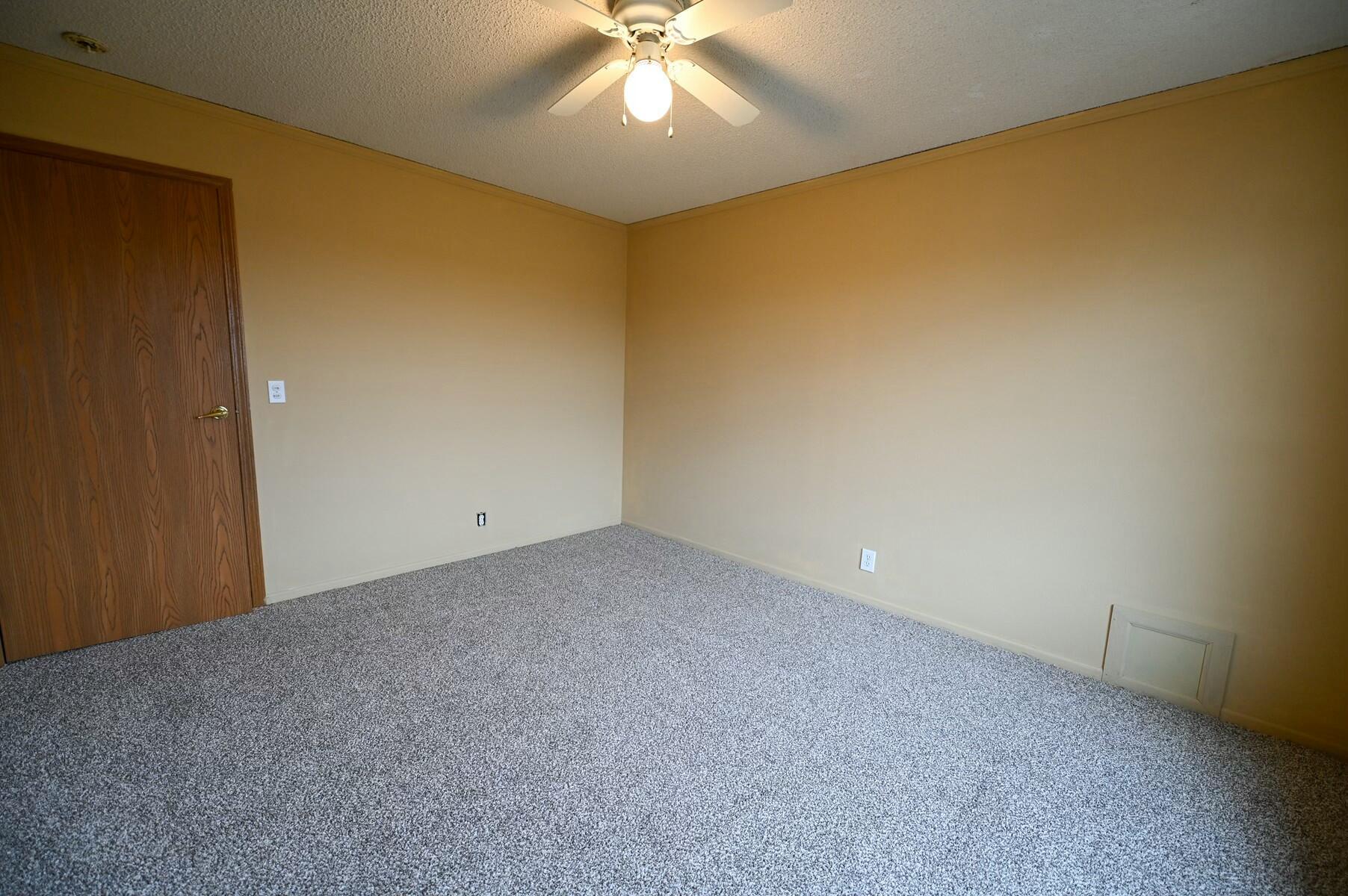 2155 East 2200 Road Property Photo 17