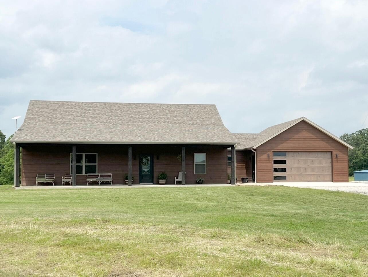 84 Buttercup Property Photo 1