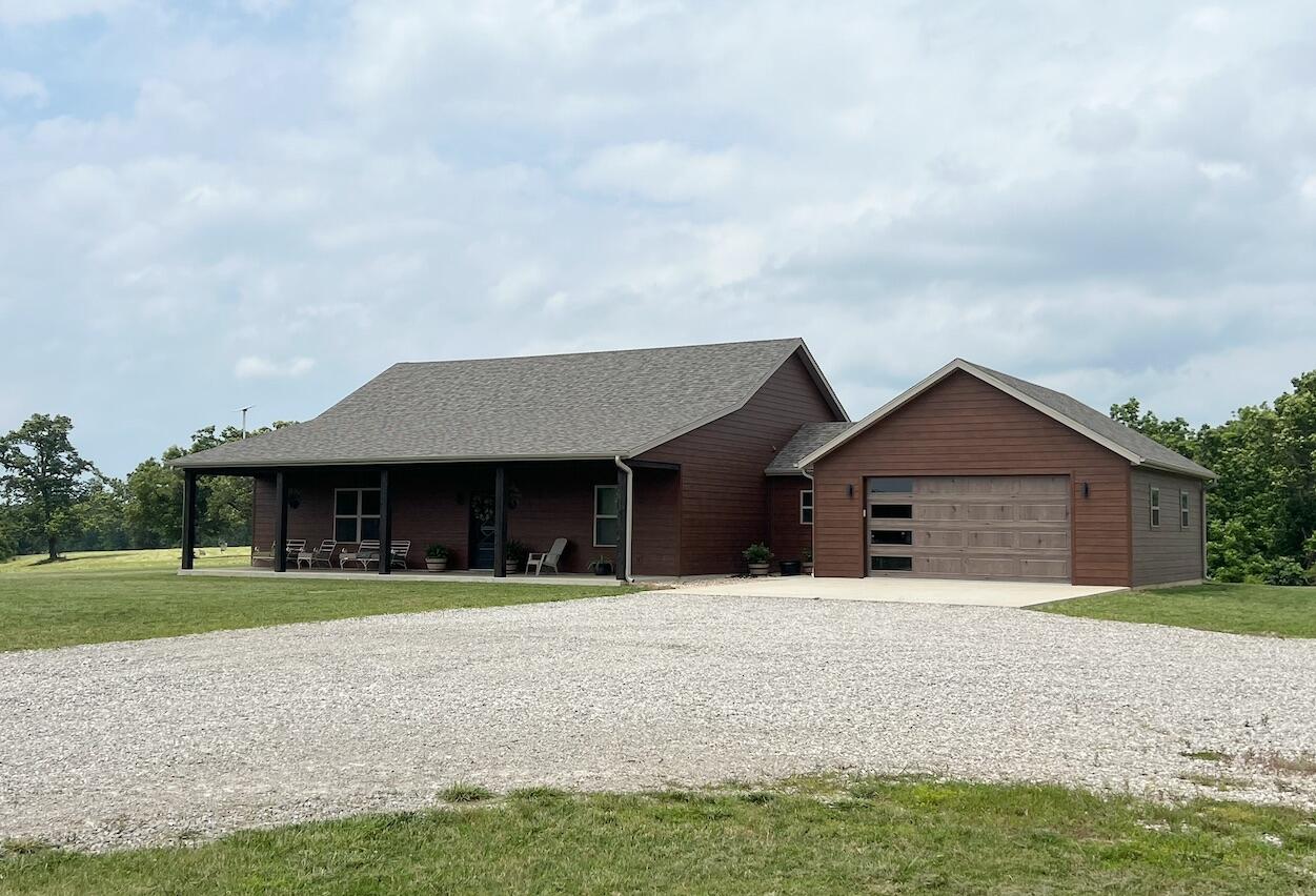 84 Buttercup Property Photo 2