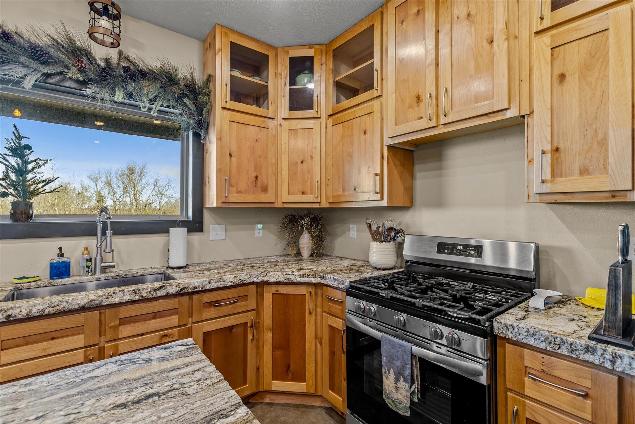 84 Buttercup Property Photo 28