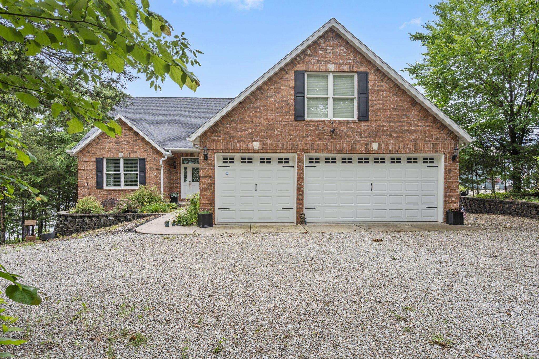 317 Scenic Drive Property Photo 2