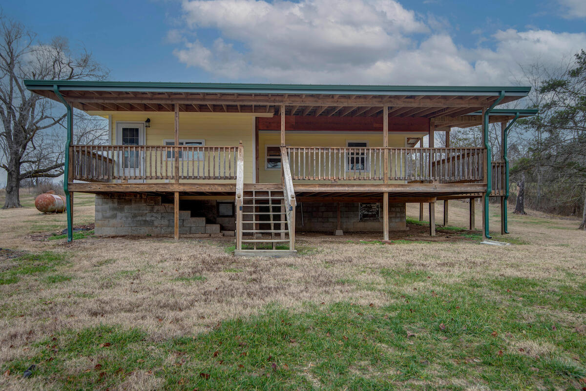 1062 Sam Day Road Property Photo 5