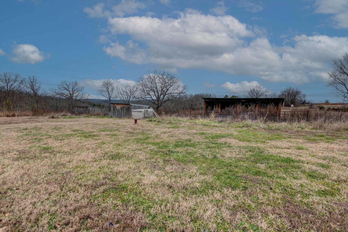 1062 Sam Day Road Property Photo 8