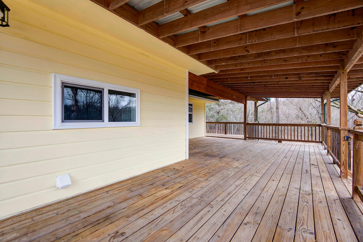 1062 Sam Day Road Property Photo 11
