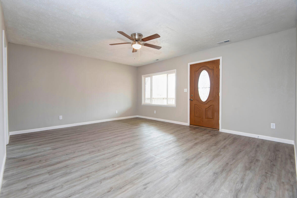 1062 Sam Day Road Property Photo 17