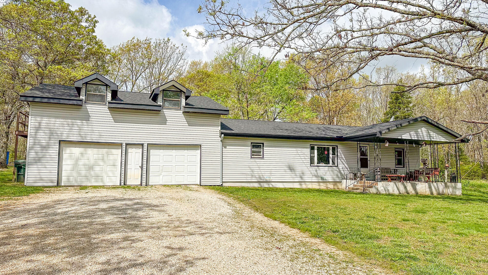 7025 Kelsay Road Property Photo 4
