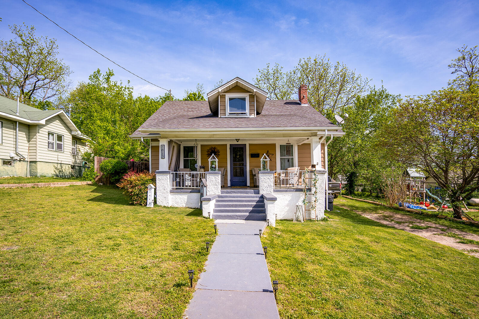 1013 Worcester Street Property Photo 2