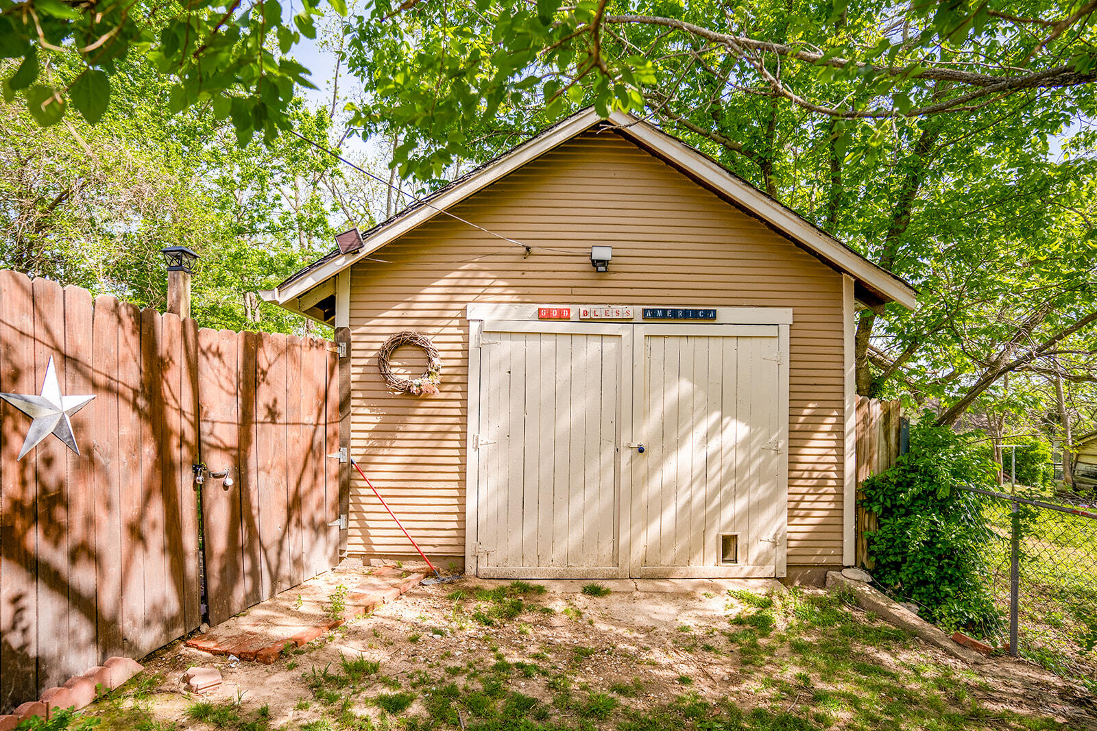 1013 Worcester Street Property Photo 15