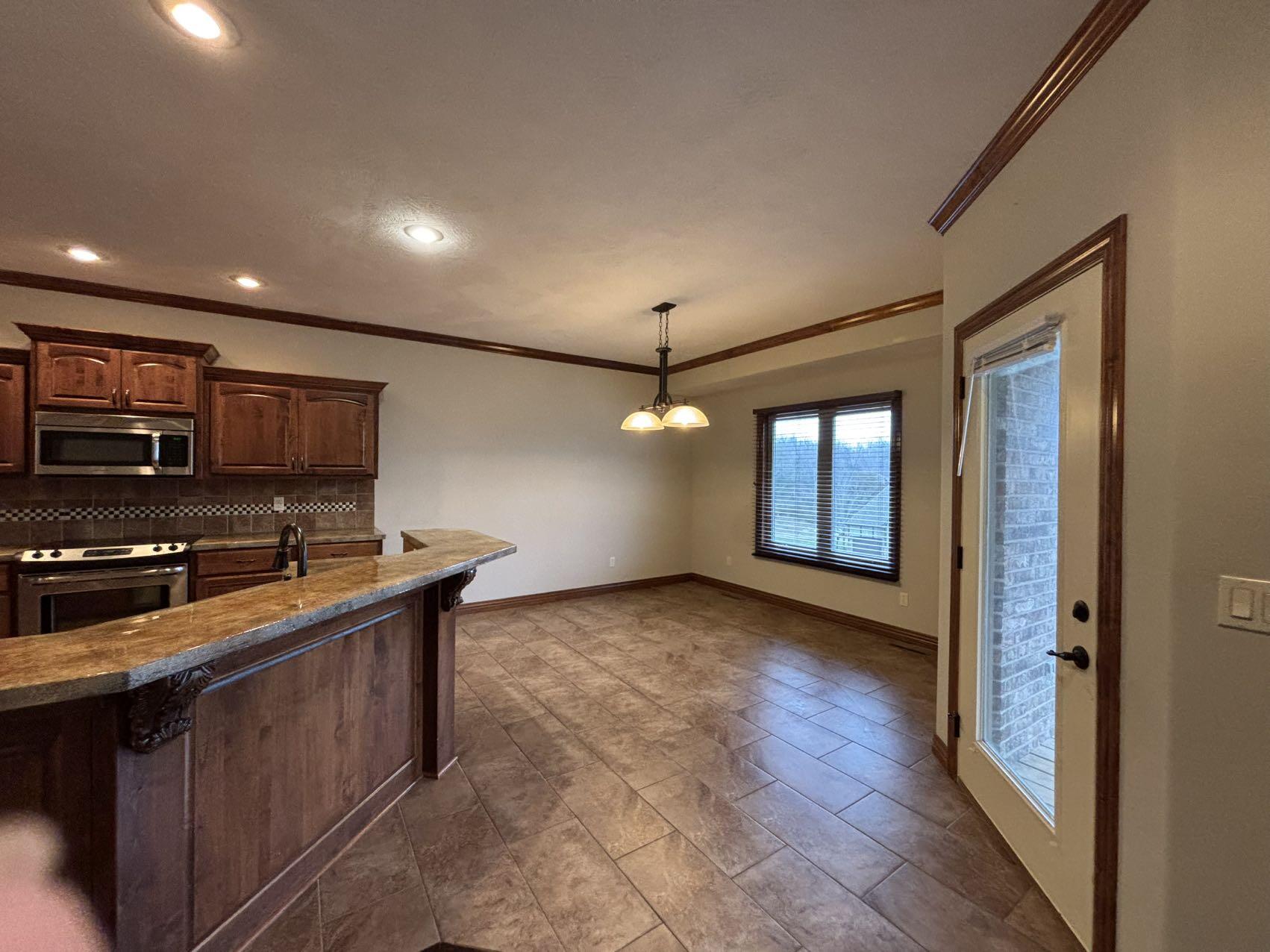 5530 South Ridge Top Avenue Property Photo 12