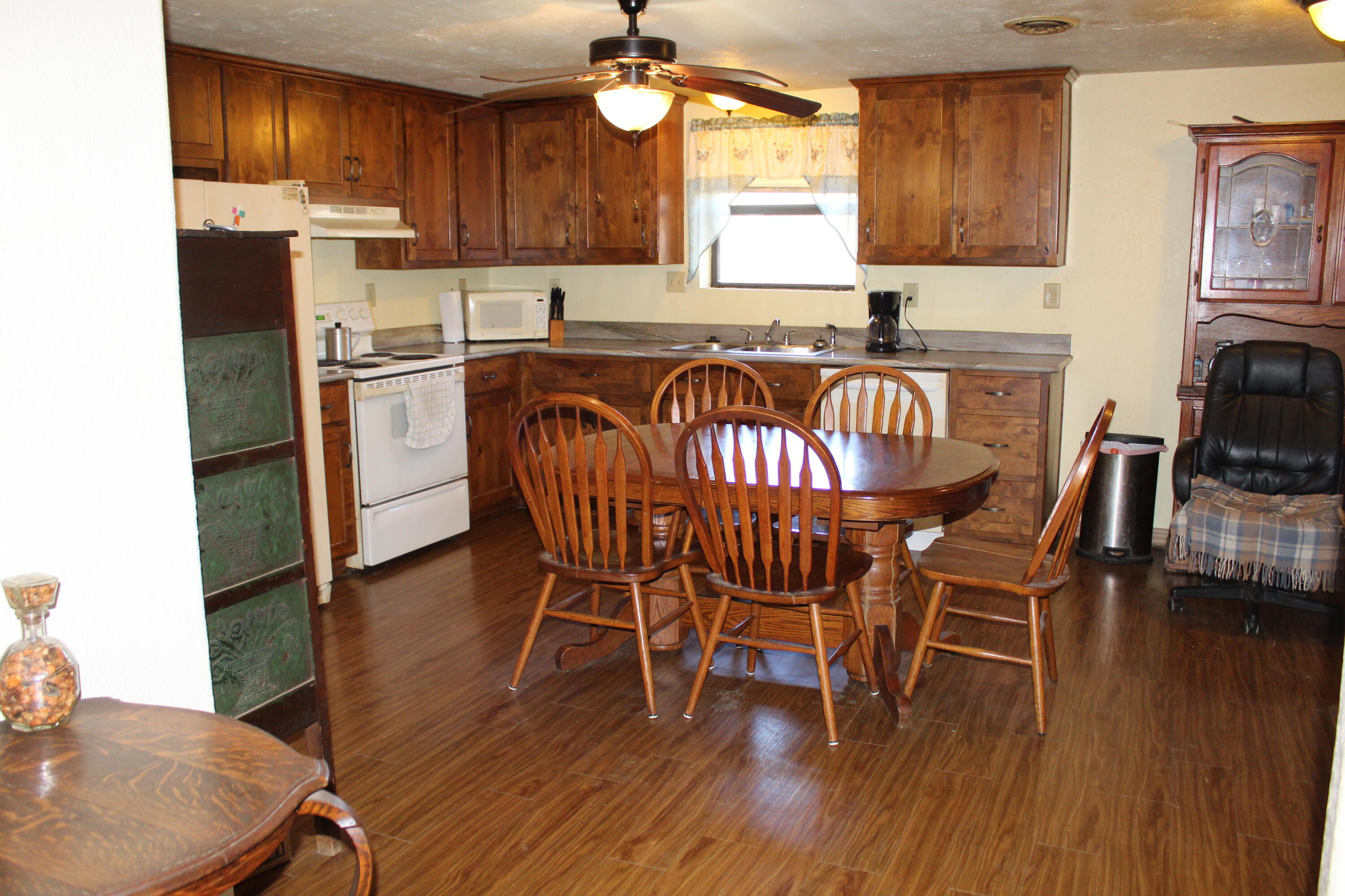 10328 Farm Rd 1102 Property Photo 8