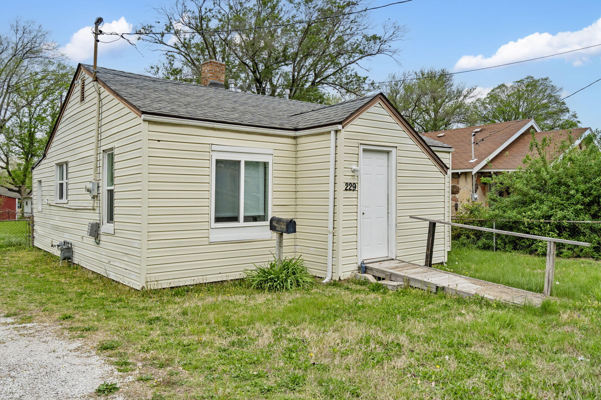 229 North Scenic Avenue Property Photo 3
