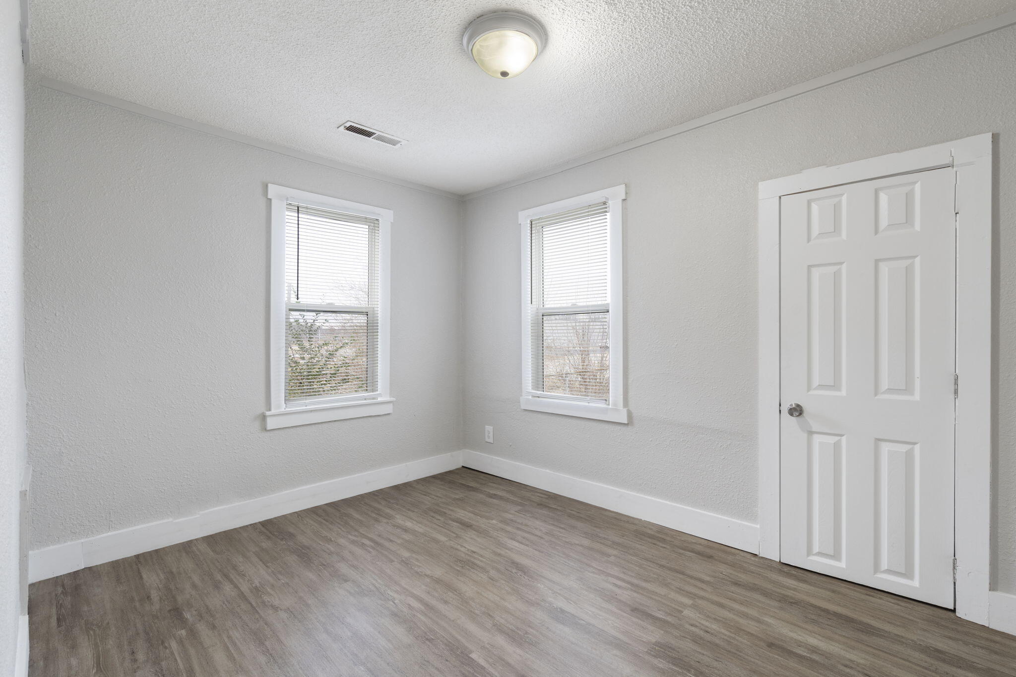 229 North Scenic Avenue Property Photo 15