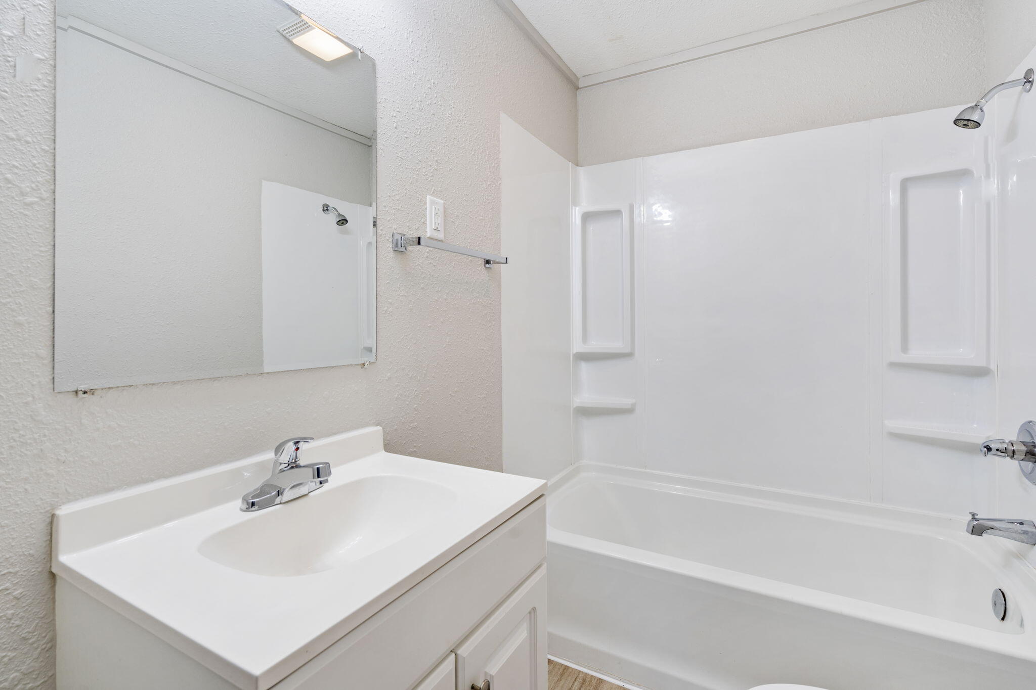 229 North Scenic Avenue Property Photo 17