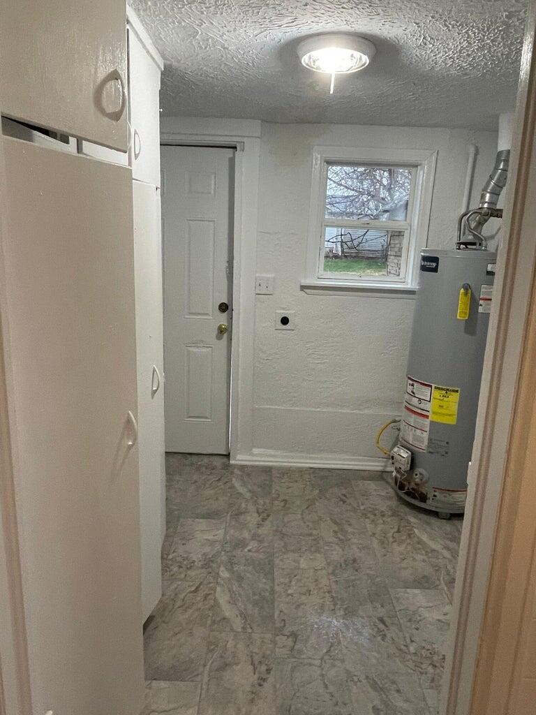 1347 East Thoman Street Property Photo 8