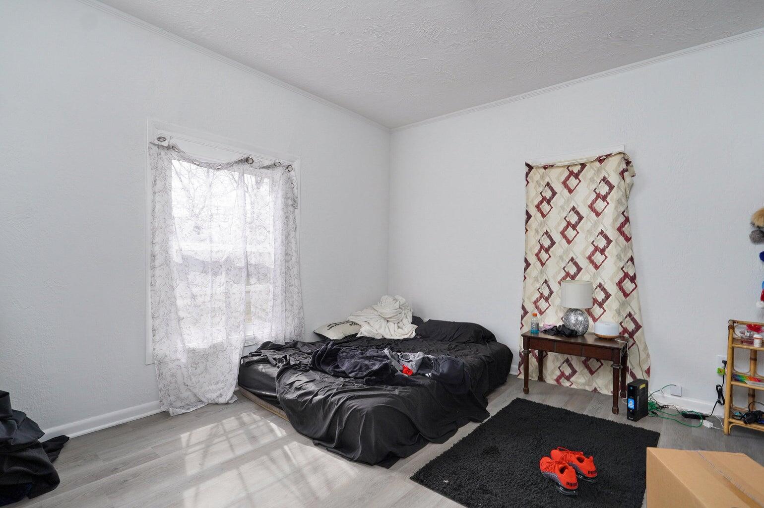 1347 East Thoman Street Property Photo 11