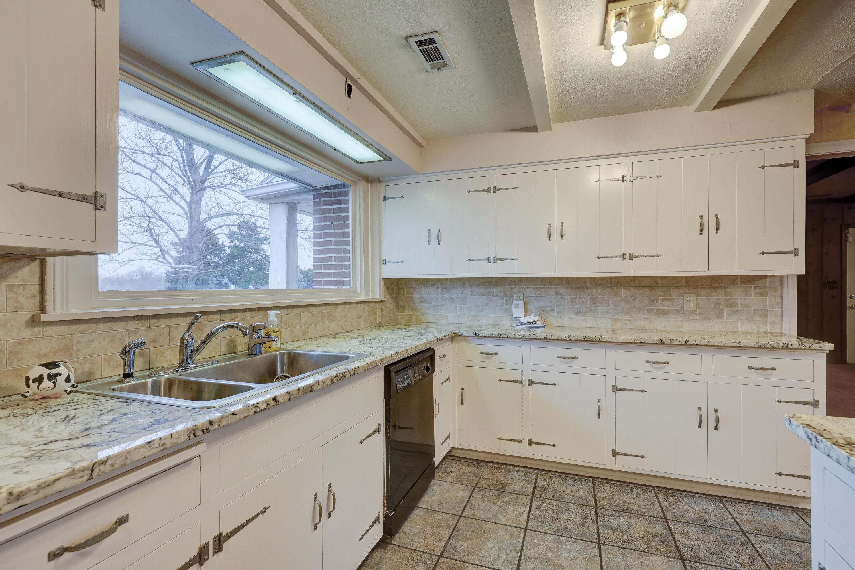 25399 Demott Drive Property Photo 25