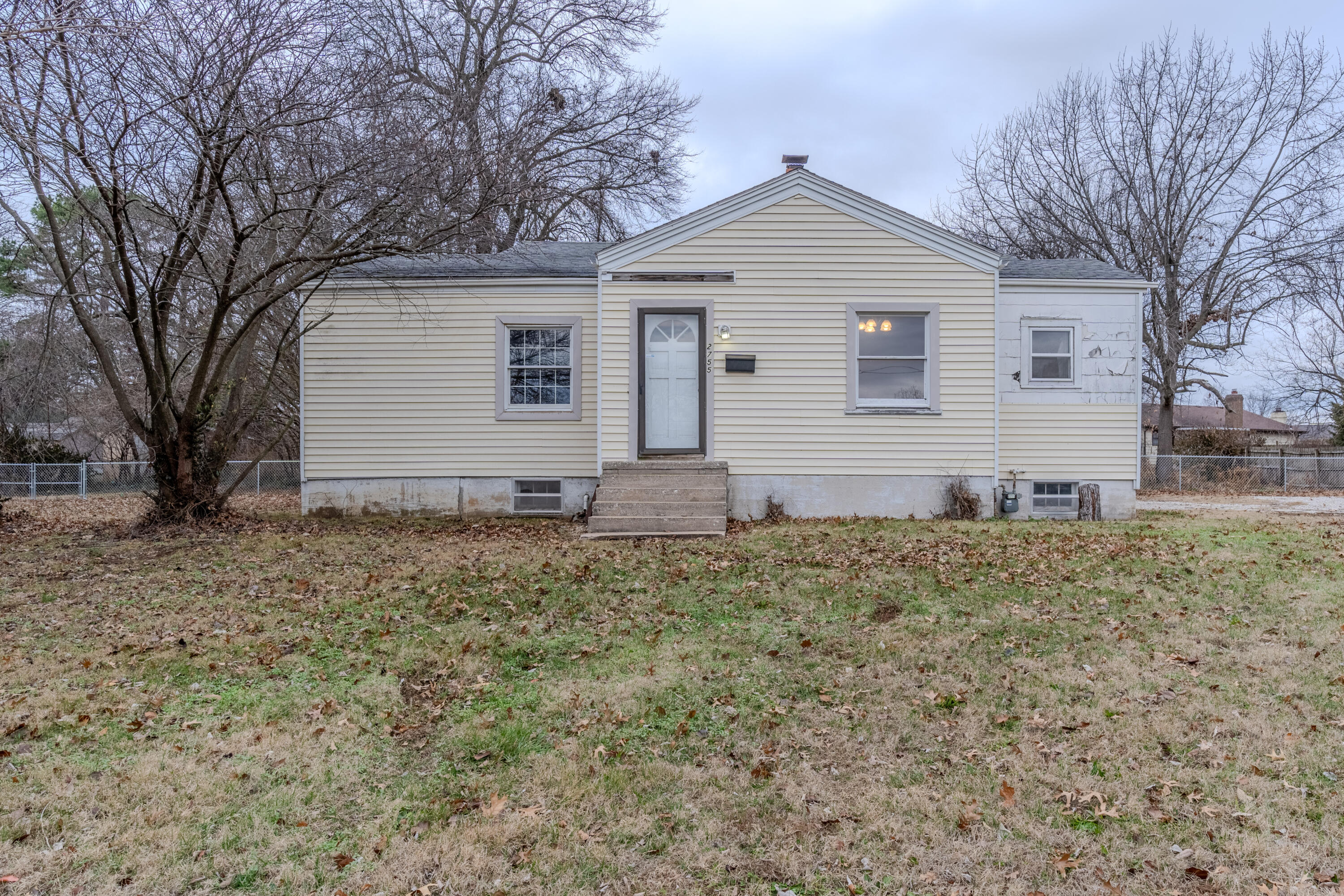 2755 North Campbell Avenue Property Photo 1