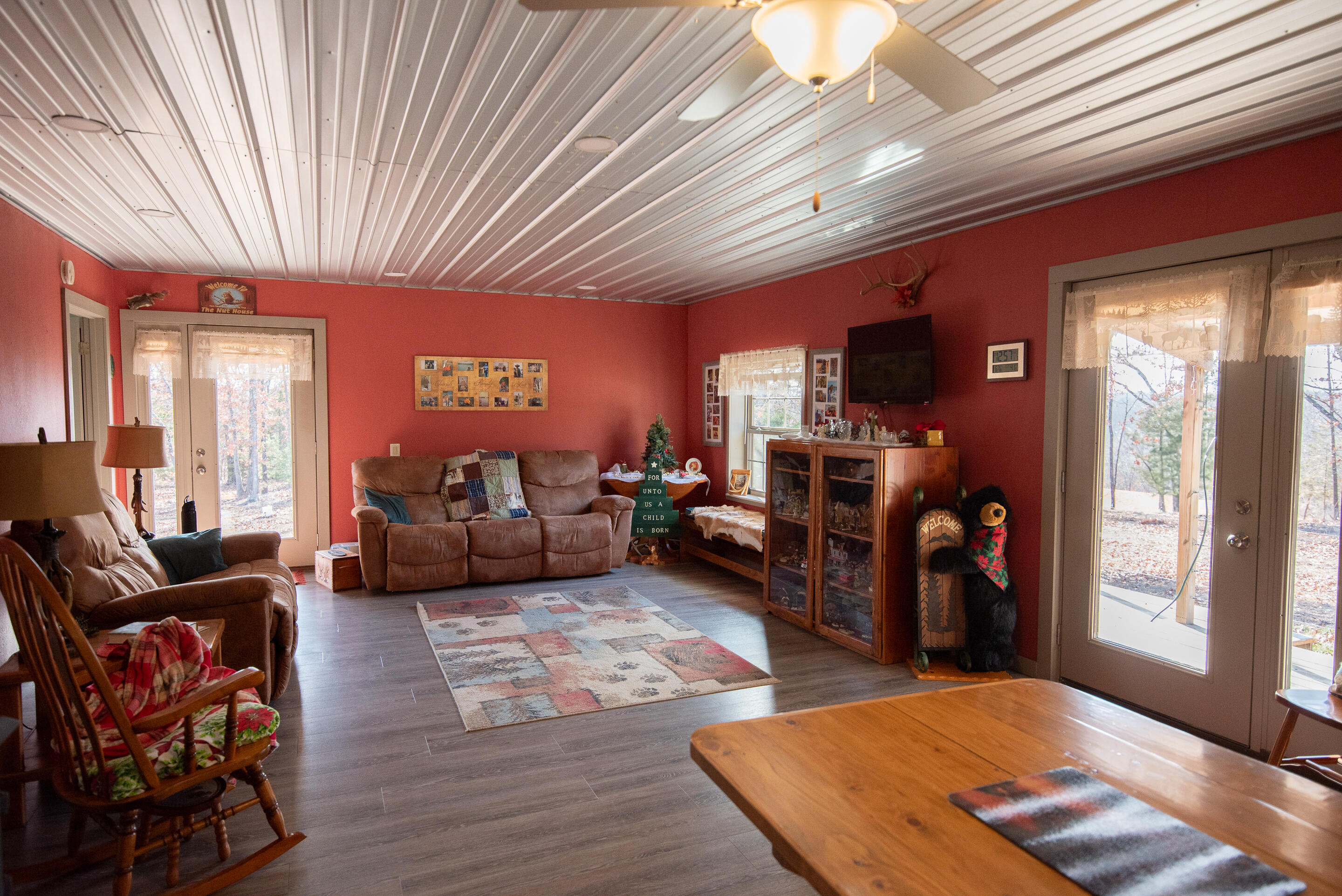 95 Deerfield Lane Property Photo 4