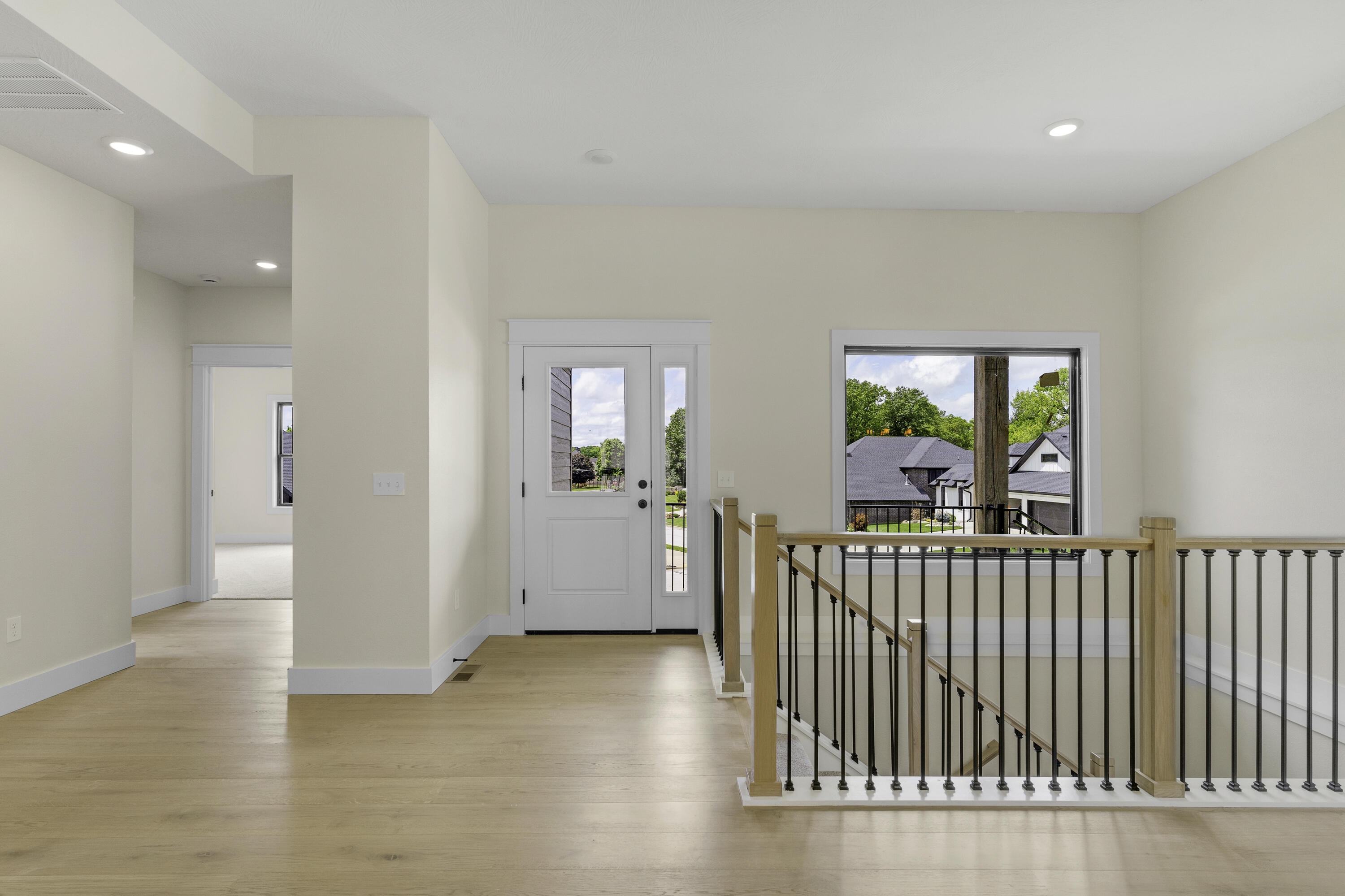 702 South Thornridge Drive Property Photo 10