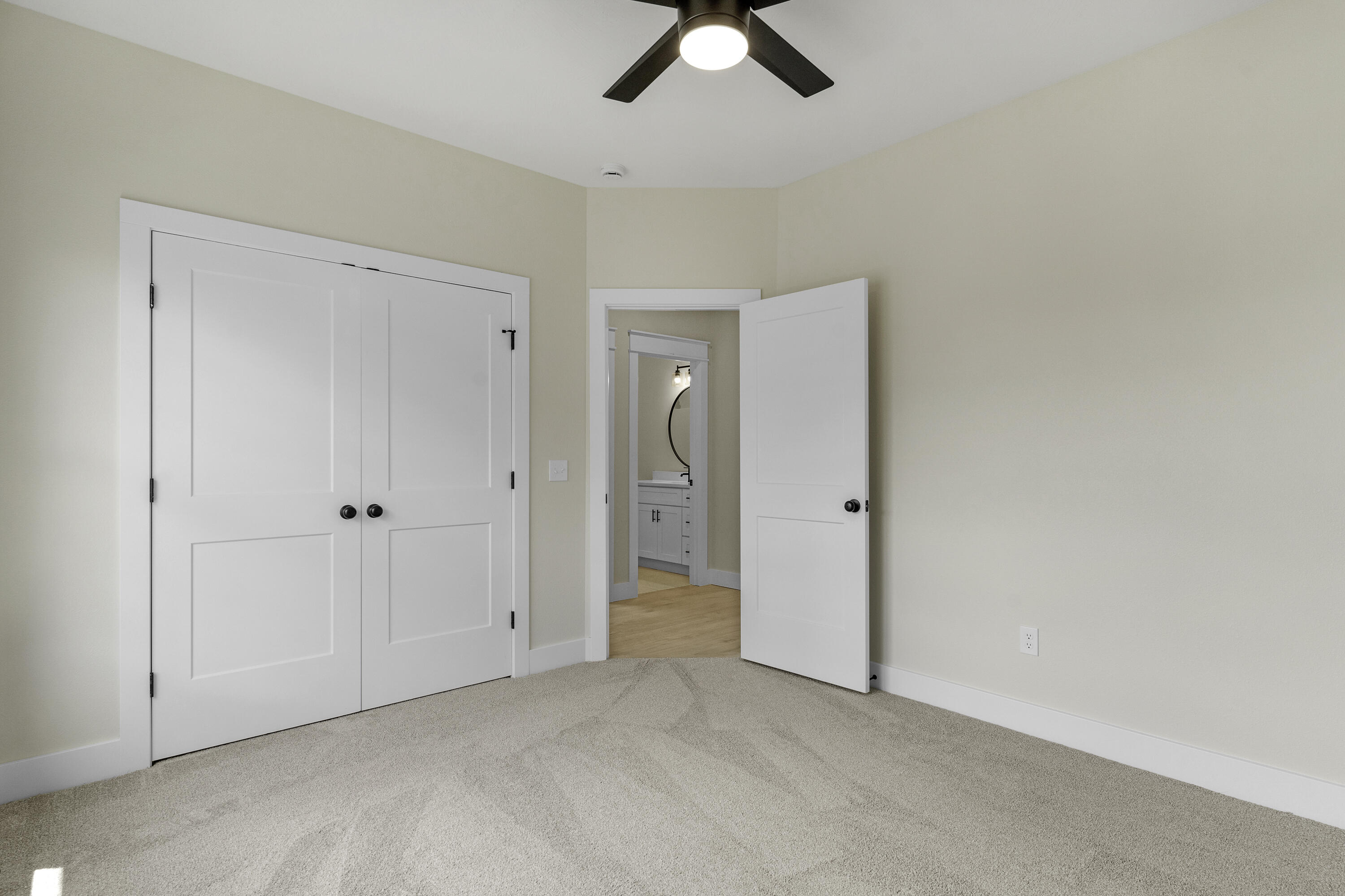 702 South Thornridge Drive Property Photo 43