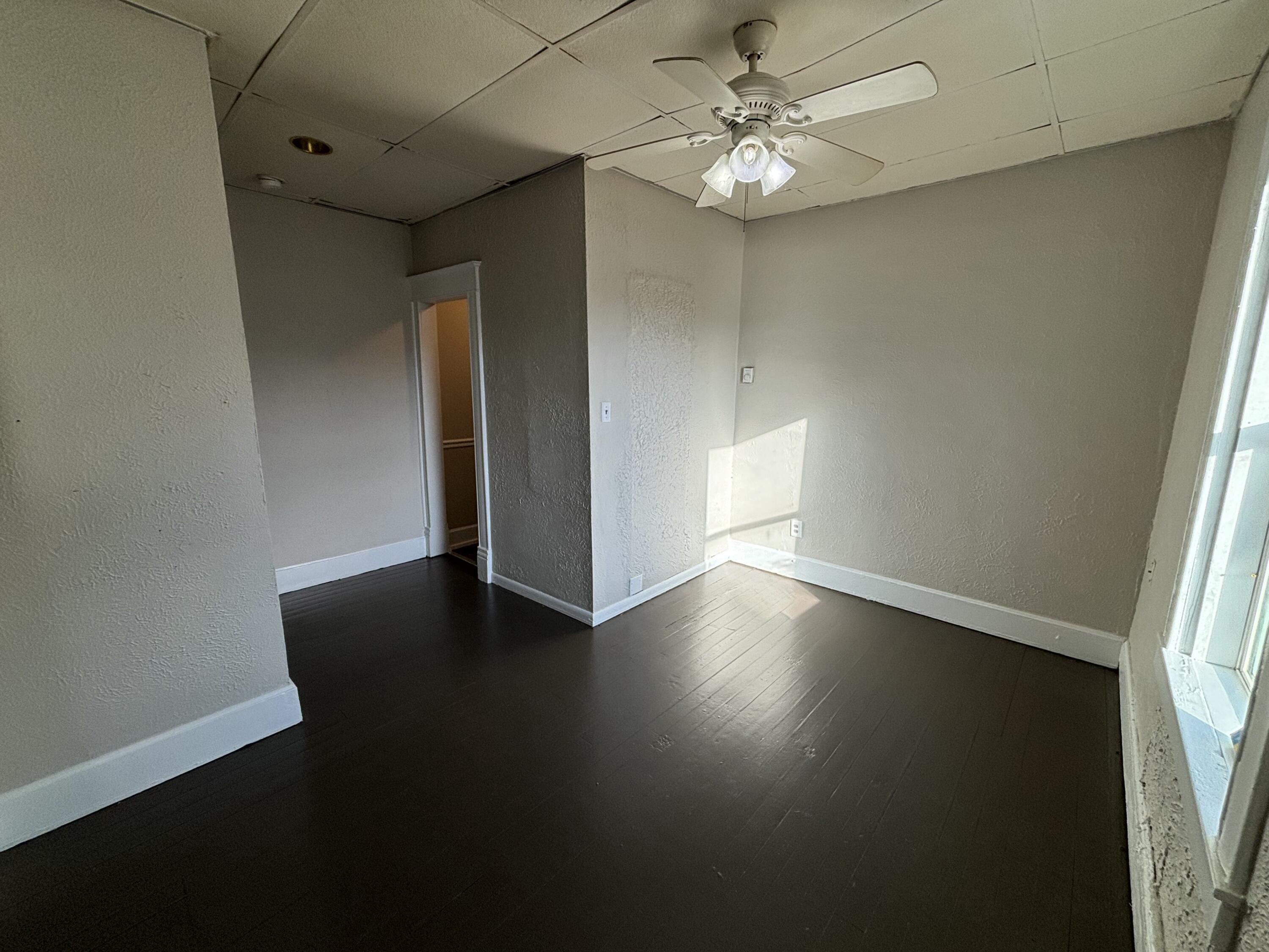 1202 North Grant Avenue Property Photo 4