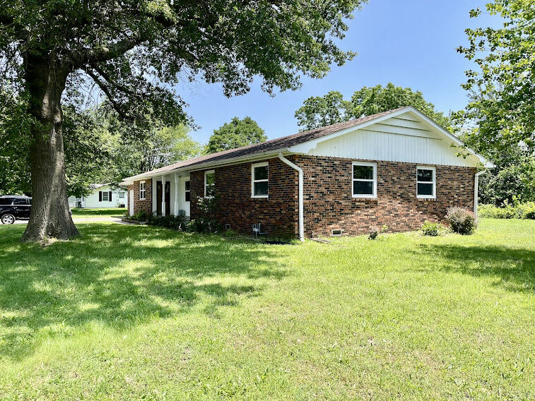 101 Brite Circle Drive Property Photo 3