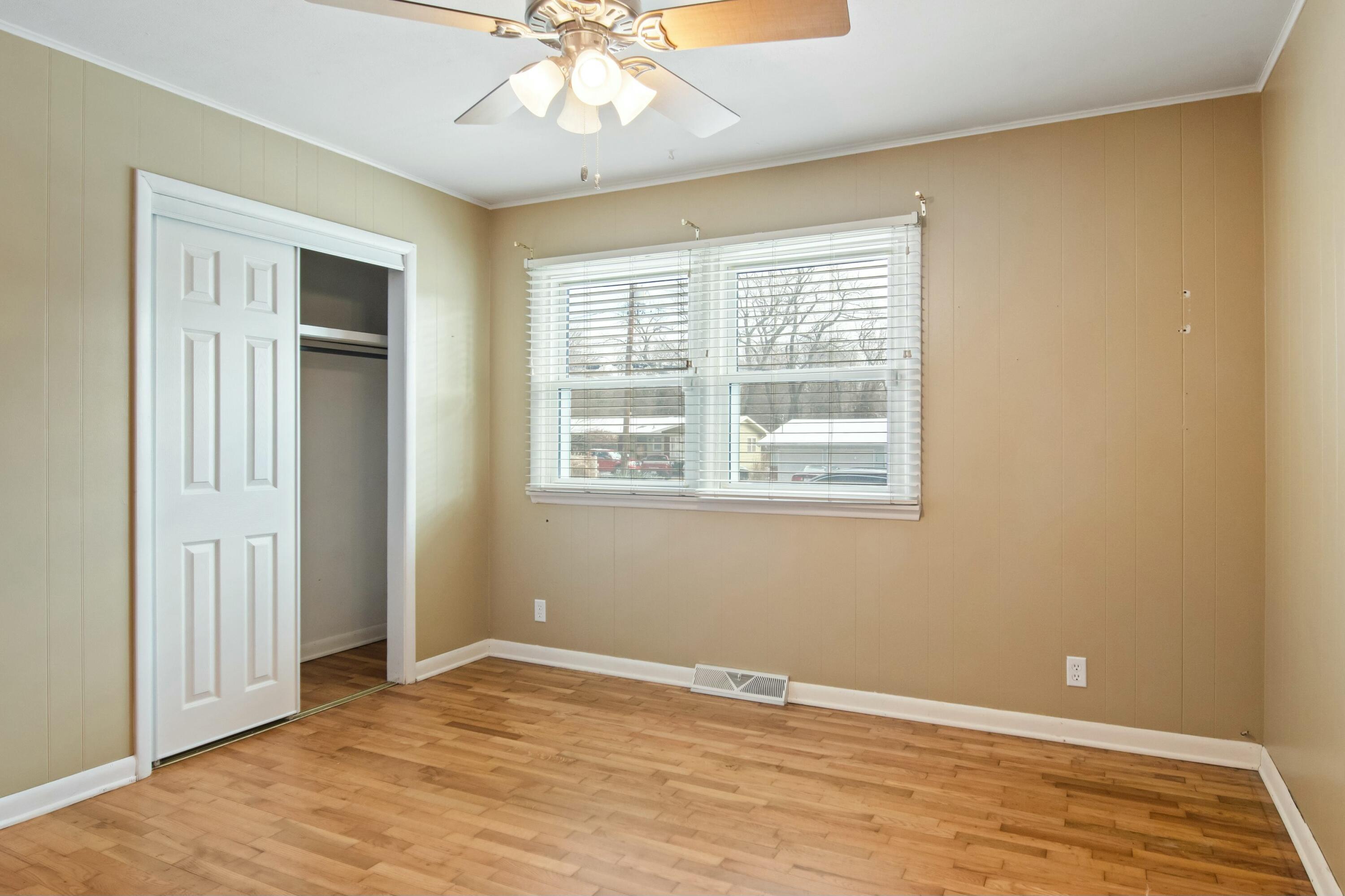 2107 South Oak Grove Avenue Property Photo 17